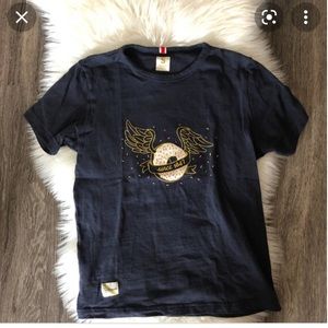 ISO DO NOT PURCHASE, any tracksmith donut tops size small, medium, or large 🍩